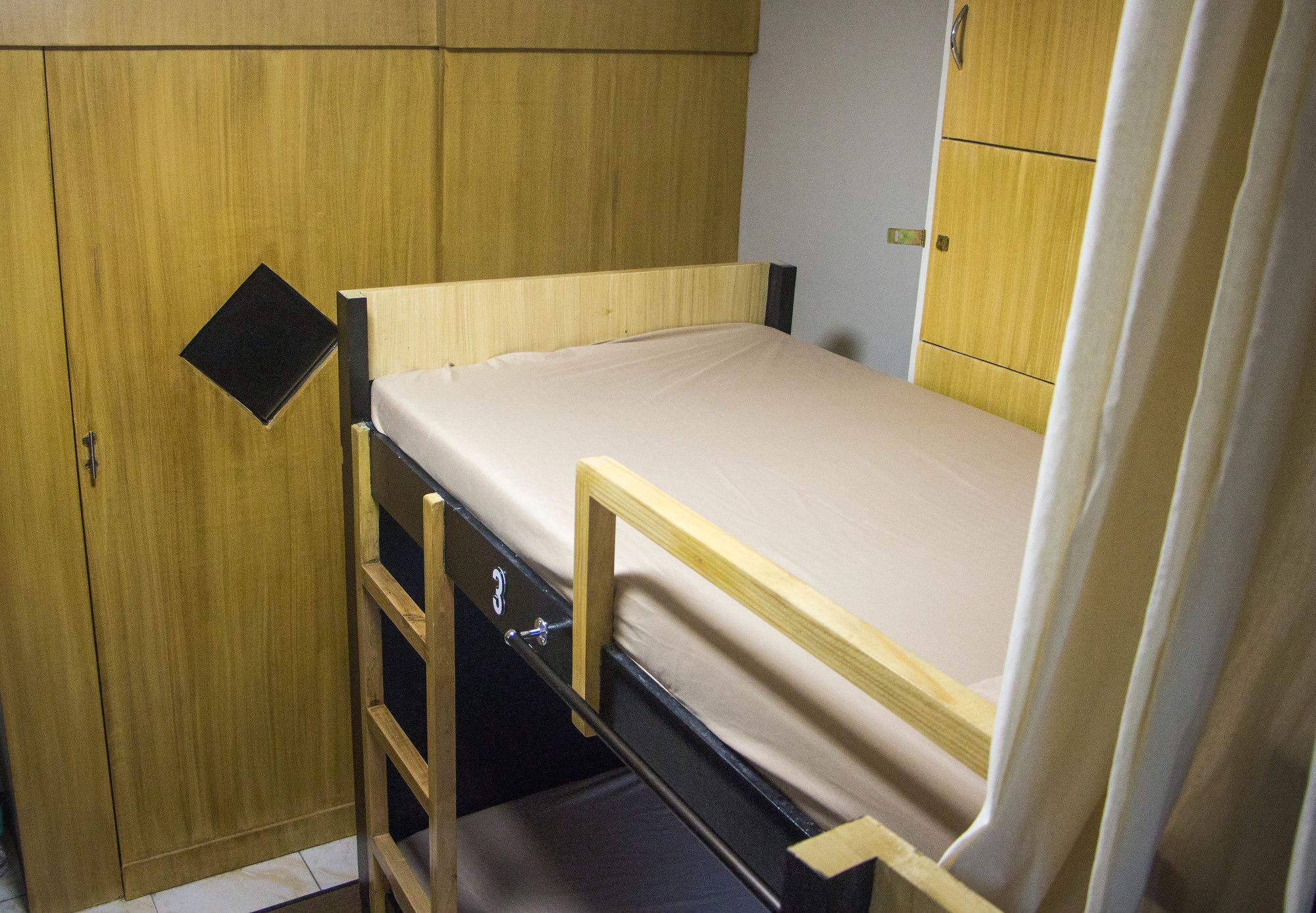 Bunks Hostel (Adults Only) Cebu Esterno foto