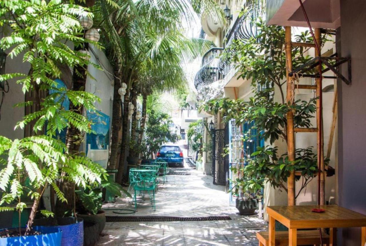Bunks Hostel (Adults Only) Cebu Esterno foto