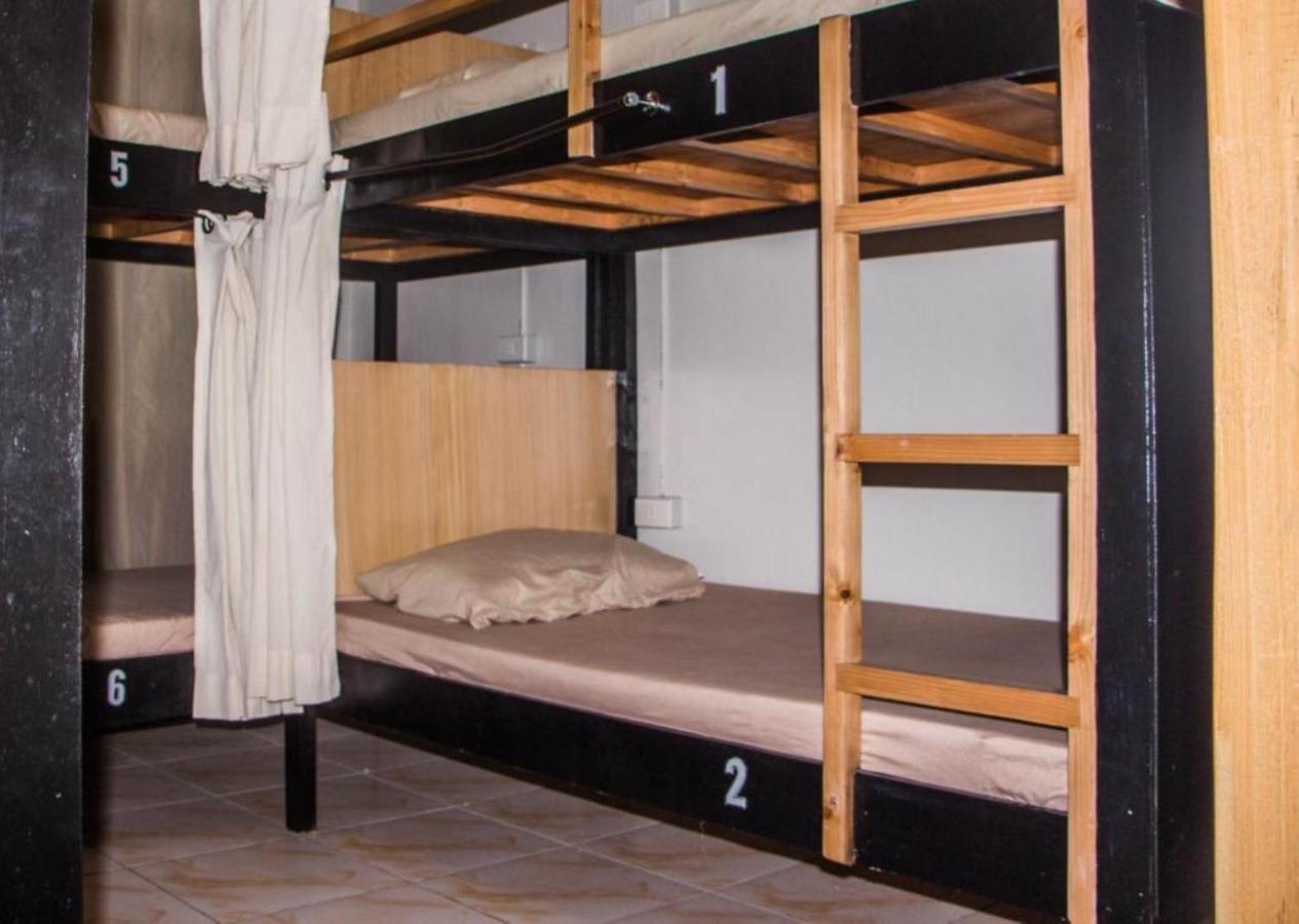 Bunks Hostel (Adults Only) Cebu Esterno foto