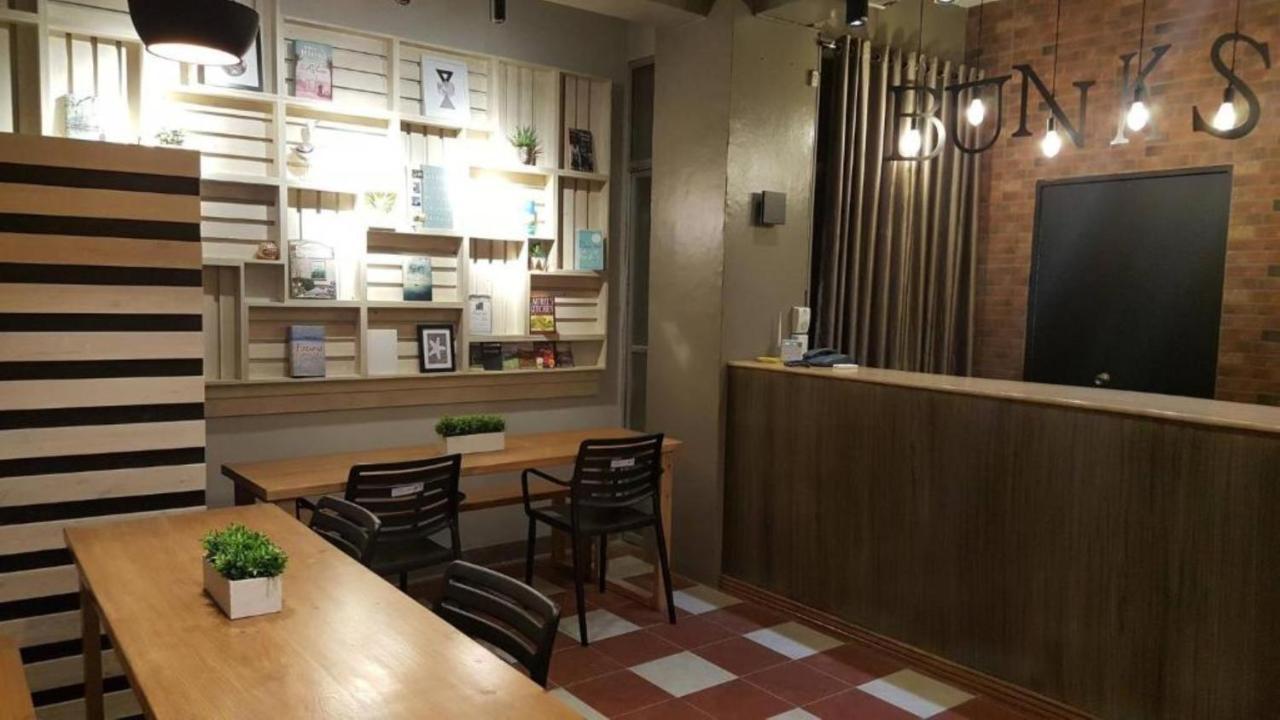 Bunks Hostel (Adults Only) Cebu Esterno foto