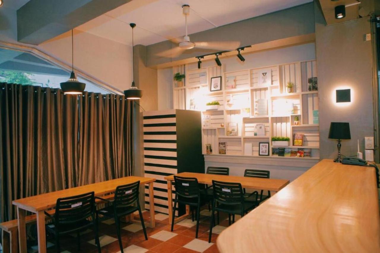 Bunks Hostel (Adults Only) Cebu Esterno foto