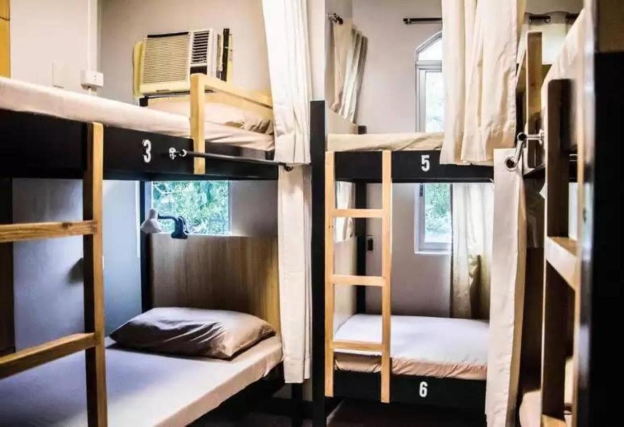 Bunks Hostel (Adults Only) Cebu Esterno foto